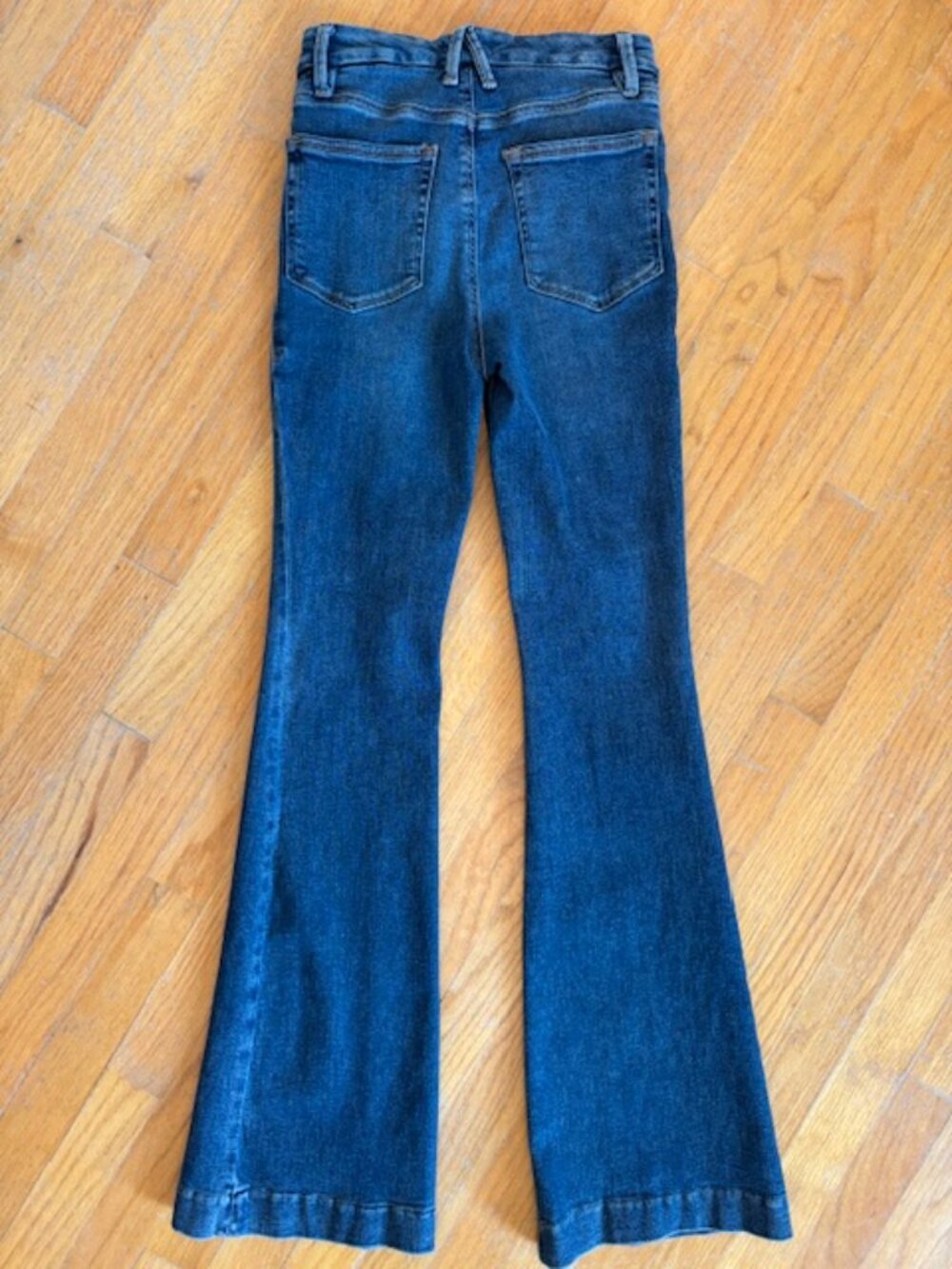 Good American Good Legs Flare Jeans in Indigo 517 Women's Size 2/26 - Picture 3 of 6